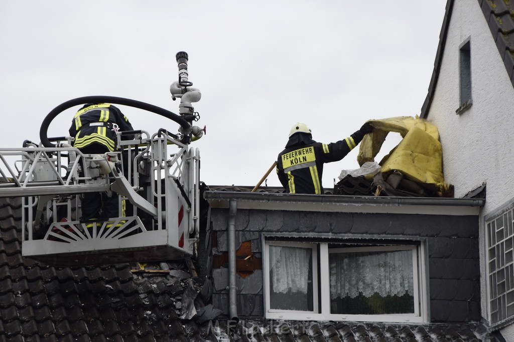 Feuer 2 Koeln Brueck Am Schildschen P59.JPG - Miklos Laubert